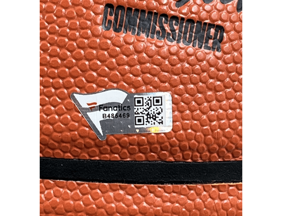 Alonzo Mourning Miami Heat Authentic Signed Spalding Basketball with Silver Signature [B485469] &ndash; Trace 'n Chase | Trading Cards and Memorabilia &ndash; Shop Trading Cards, Autographs and Supplies